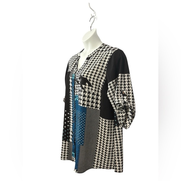 NWT, Claire France, Plus Size Patchwork Blouse, 18W, Black, White, Blue - Picture 6 of 9